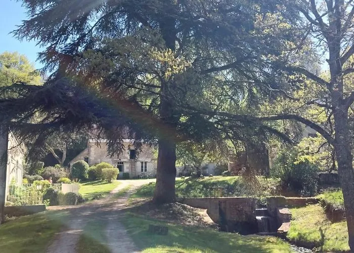 Le Moulin Du Mesnil
